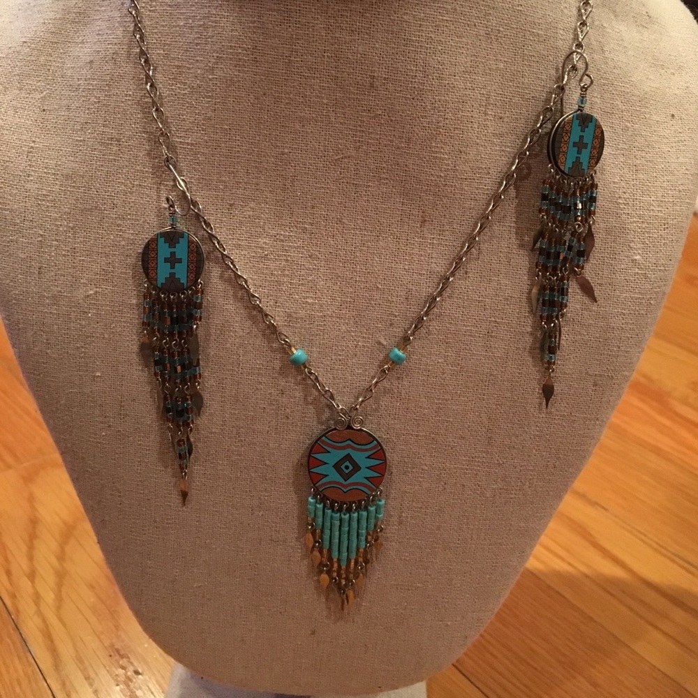 Necklace and earrings set